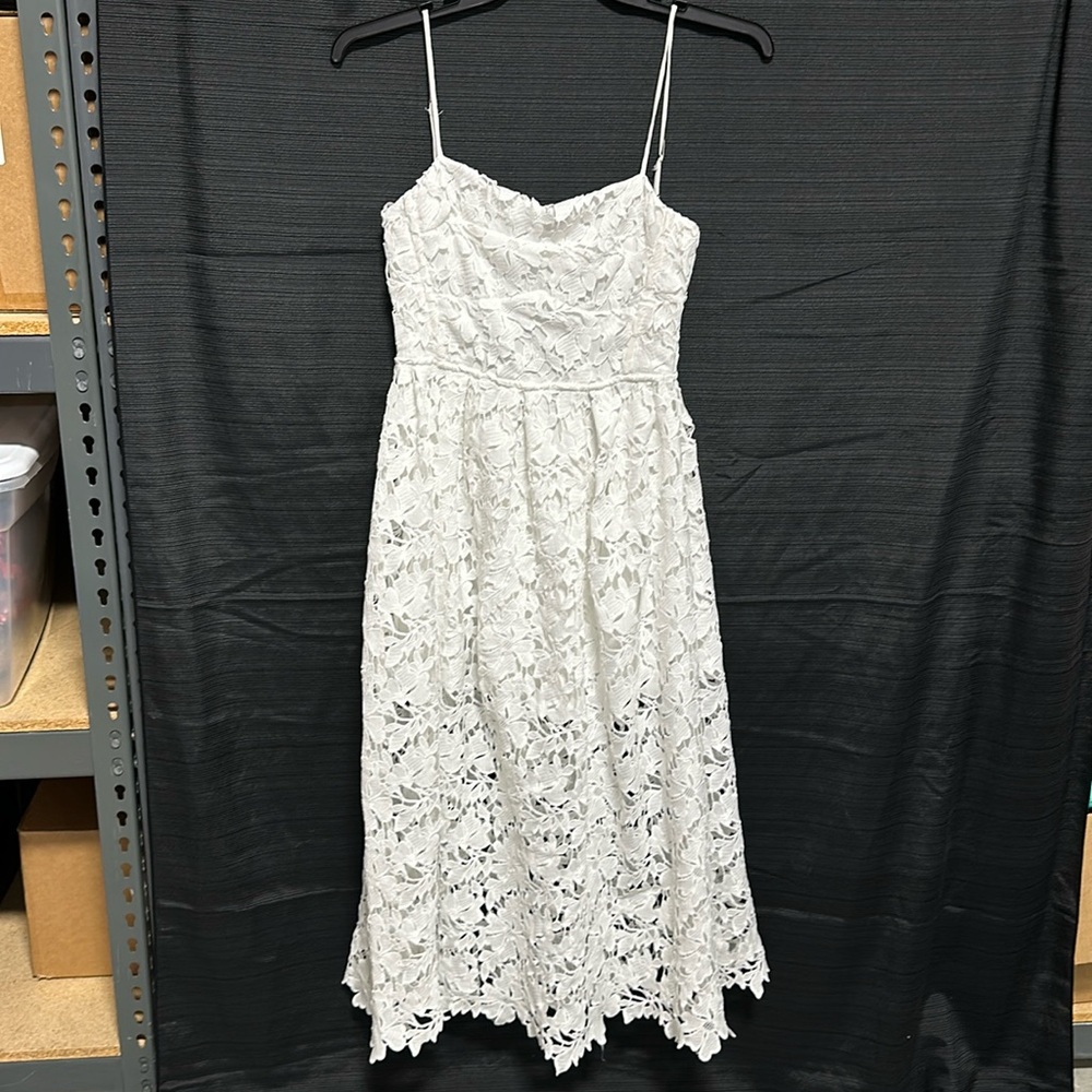 ASTR the label‎ Lace A Line Midi Dress - White / Size M / Box 23-2 - Picture 2 of 9